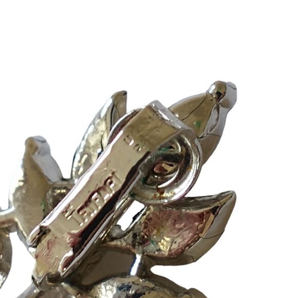 Crown Trifari Earrings Vintage Rhinestones Leaf Floral Silver Tone Clip On MCM. - Picture 4 of 16